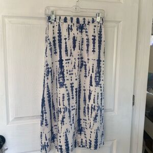 Japna long skirt. Size S. Indigo&white. Elastic waist in back. Smooth in front